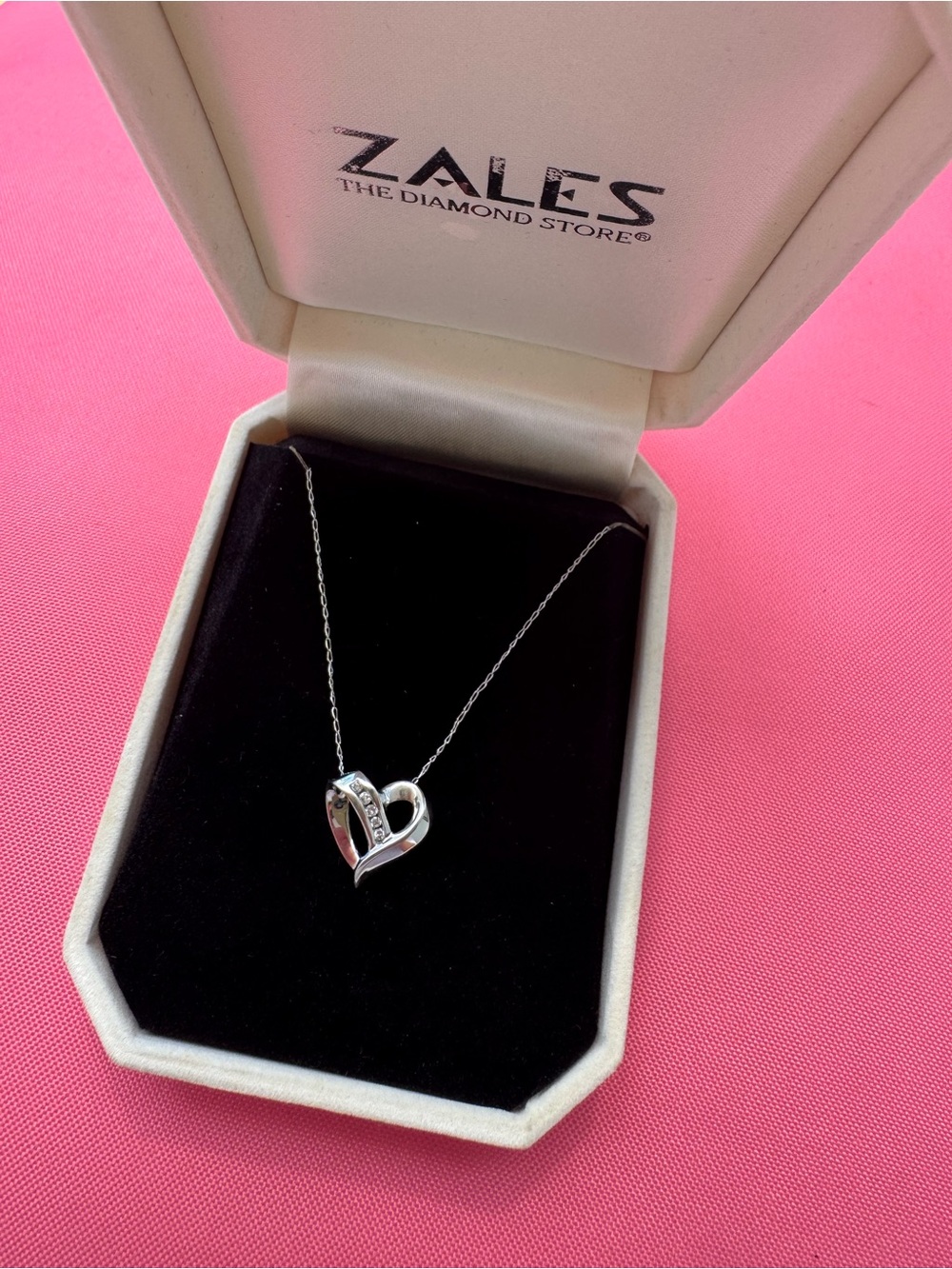 Vintage Y2K ZALES 10K White Gold Diamond Accent Open Heart Necklace (2000s)